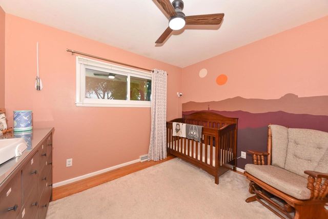 W150N8342 Saxony DRIVE, Menomonee Falls, WI 53051