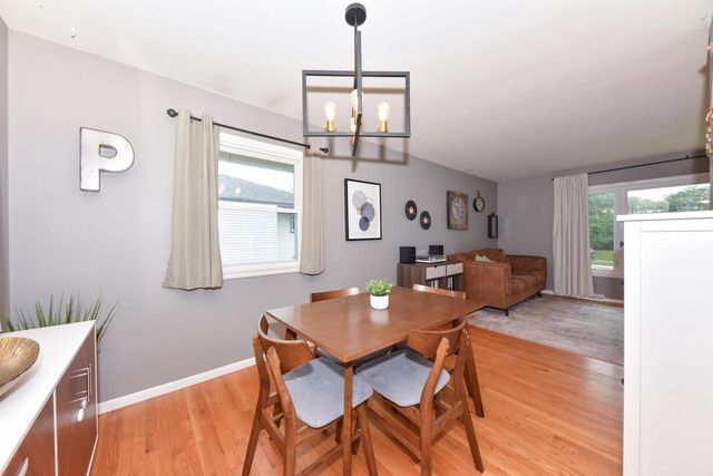 W150N8342 Saxony DRIVE, Menomonee Falls, WI 53051