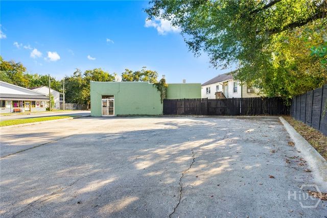 2203 Skidaway Road, Savannah, GA 31404