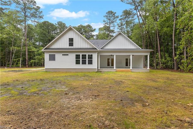 19 Grove AVE, Suffolk, VA 23434
