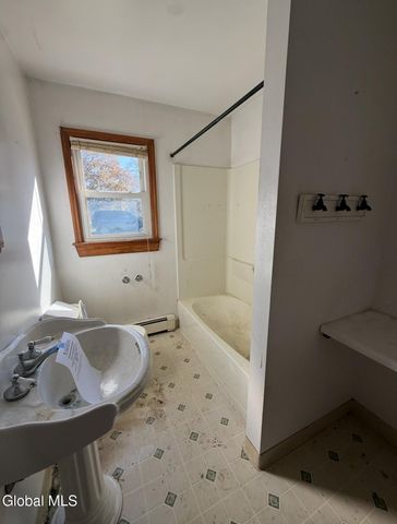 503 Swaggertown Road, Glenville, NY 12302