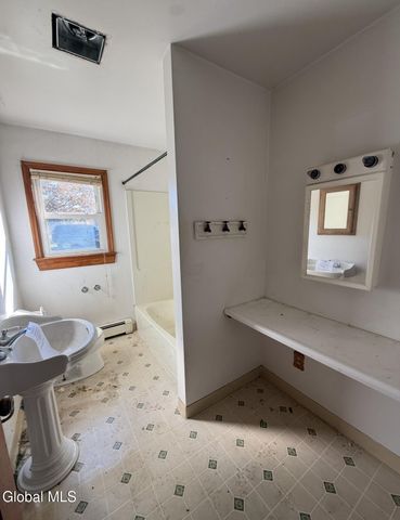 503 Swaggertown Road, Glenville, NY 12302