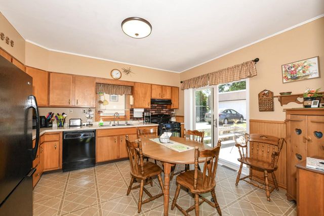 449 James STREET, Burlington, WI 53105