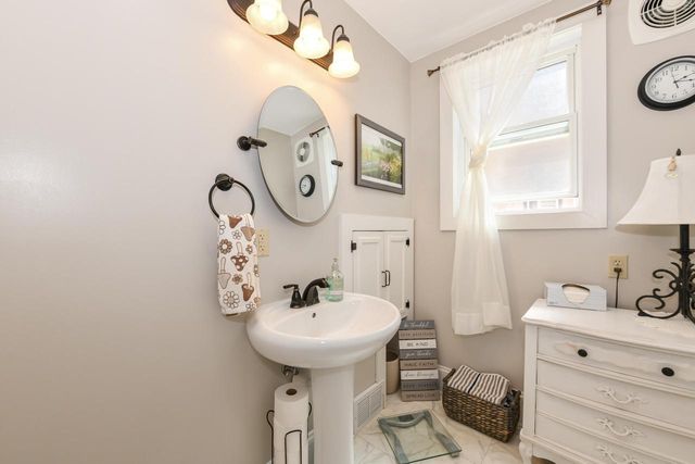 449 James STREET, Burlington, WI 53105