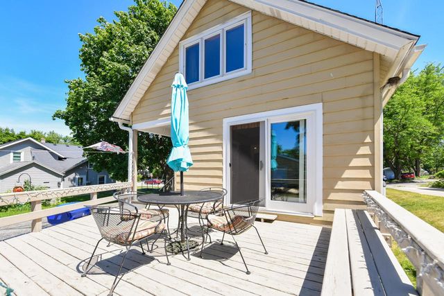 449 James STREET, Burlington, WI 53105