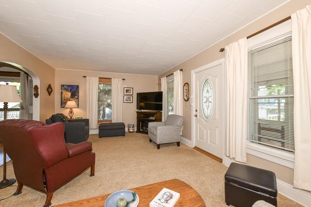 449 James STREET, Burlington, WI 53105
