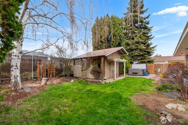 1104 Poplar Avenue, Wenatchee, WA 98801