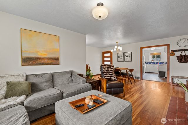 1104 Poplar Avenue, Wenatchee, WA 98801