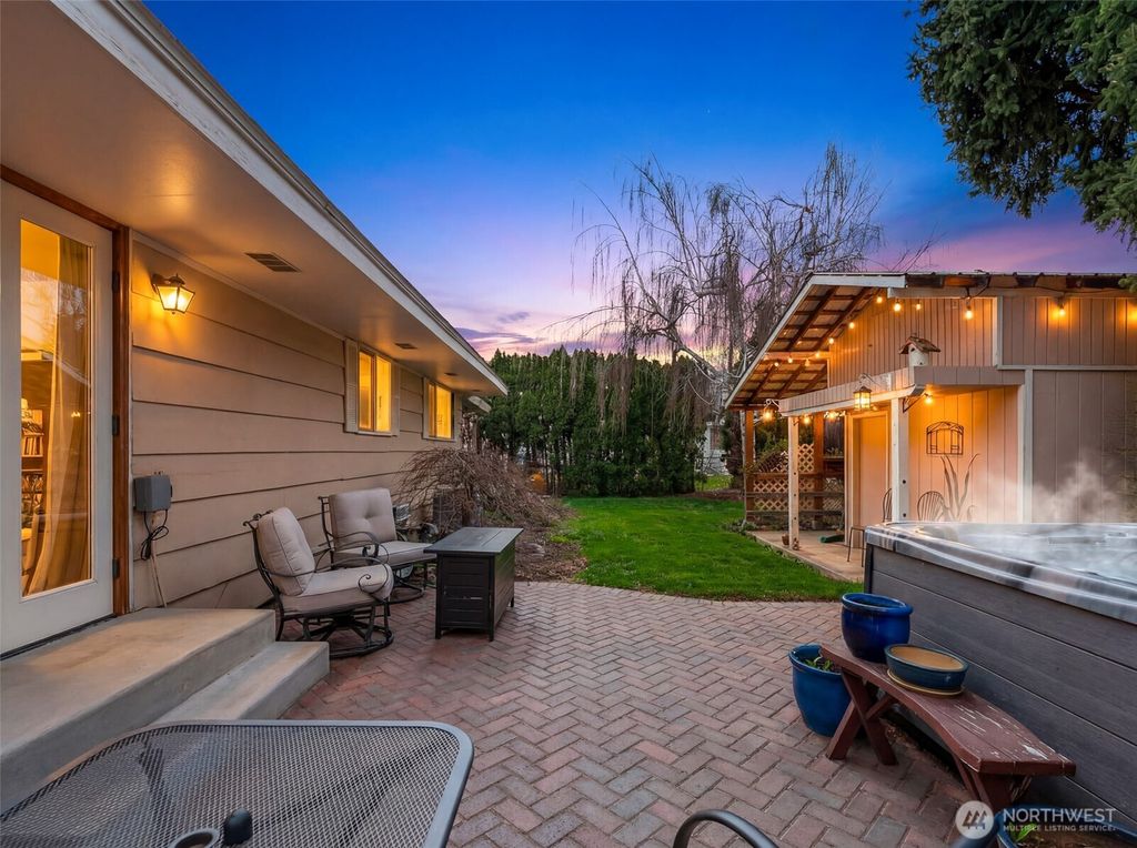 1104 Poplar Avenue, Wenatchee, WA 98801