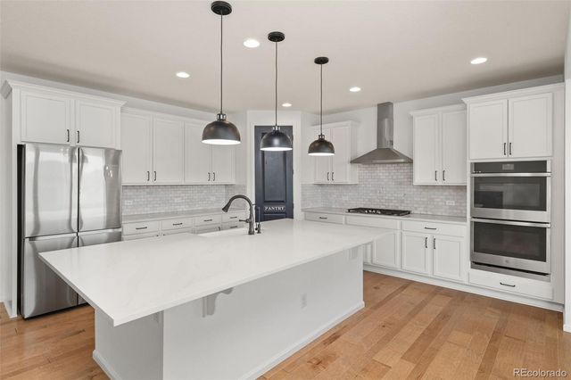 6866 Petunia Place, Castle Rock, CO 80108