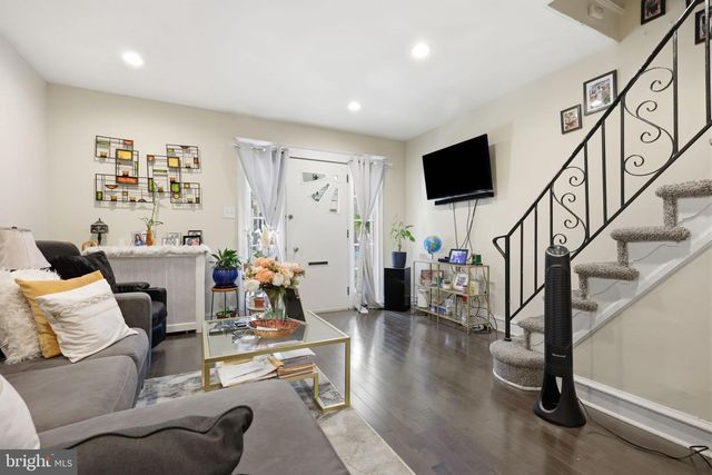 2047 E RITTENHOUSE ST, Philadelphia, PA 19138