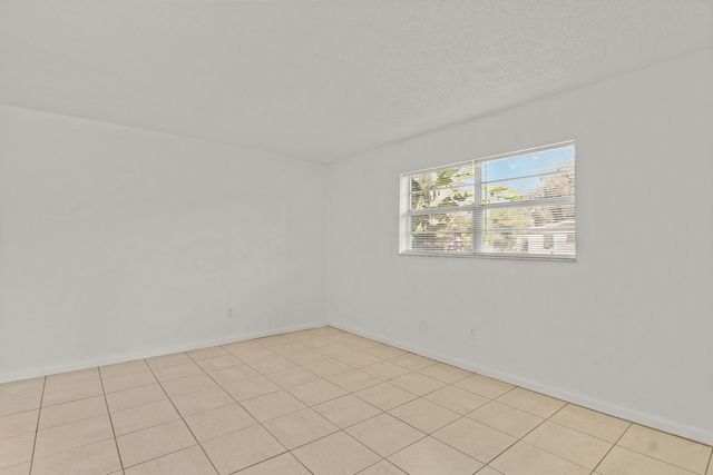 1546 43rd Avenue, Vero Beach, FL 32960