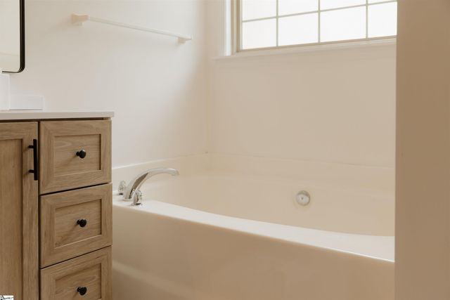 296 Nodine Road, Campobello, SC 29322