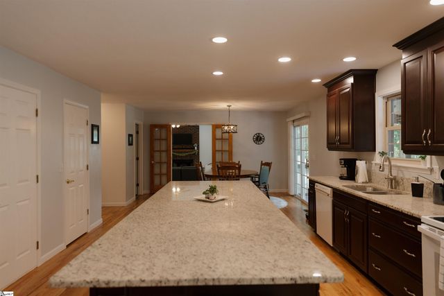 296 Nodine Road, Campobello, SC 29322