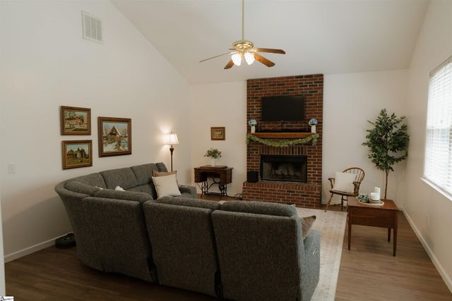 296 Nodine Road, Campobello, SC 29322