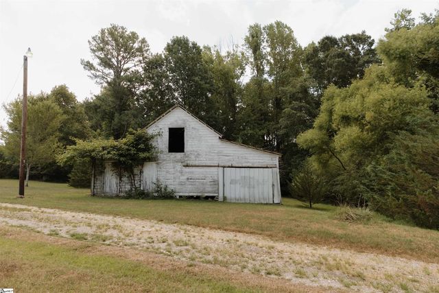 296 Nodine Road, Campobello, SC 29322