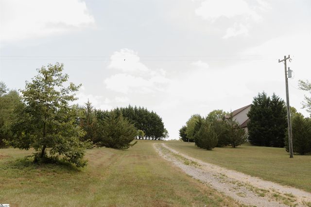 296 Nodine Road, Campobello, SC 29322