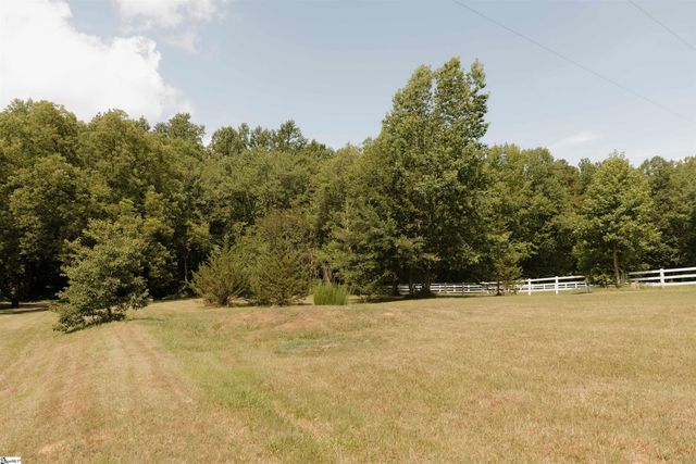 296 Nodine Road, Campobello, SC 29322