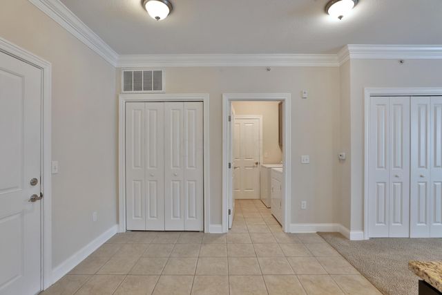 960 Perry Street, 207, Columbus, OH 43215