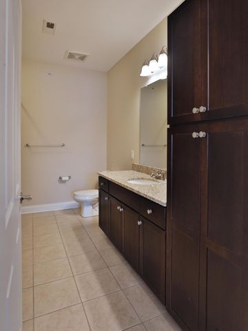 960 Perry Street, 207, Columbus, OH 43215