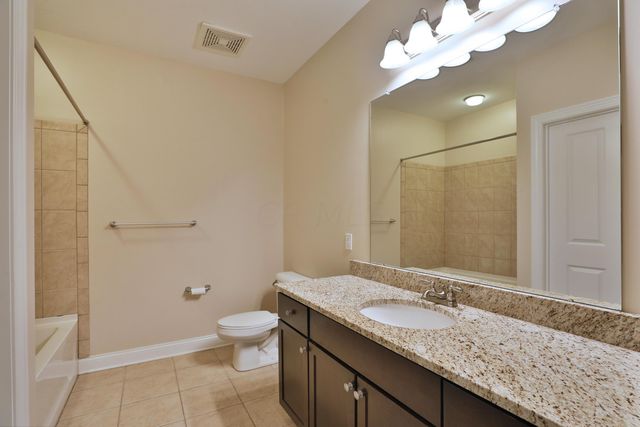 960 Perry Street, 207, Columbus, OH 43215