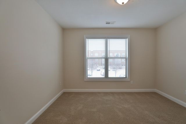 960 Perry Street, 207, Columbus, OH 43215