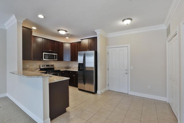 960 Perry Street, 207, Columbus, OH 43215