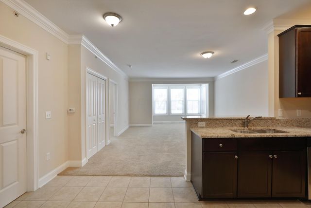 960 Perry Street, 207, Columbus, OH 43215