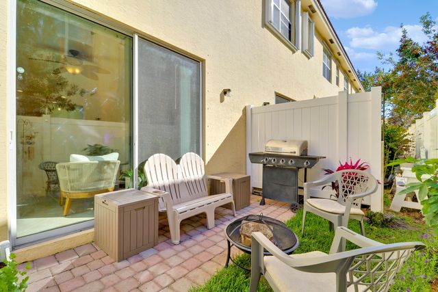 9504 SW Merlin Court, Stuart, FL 34997