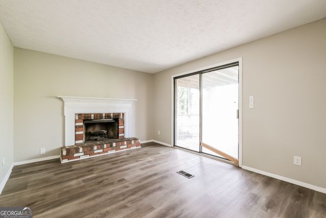 5200 Martins Crossing Road, Stone Mountain, GA 30088