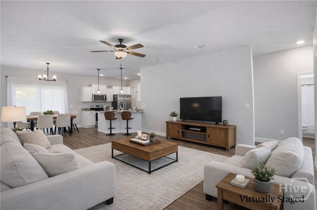 Image 4 of property listing at 267 Timberlake Drive, Guyton, GA 31312