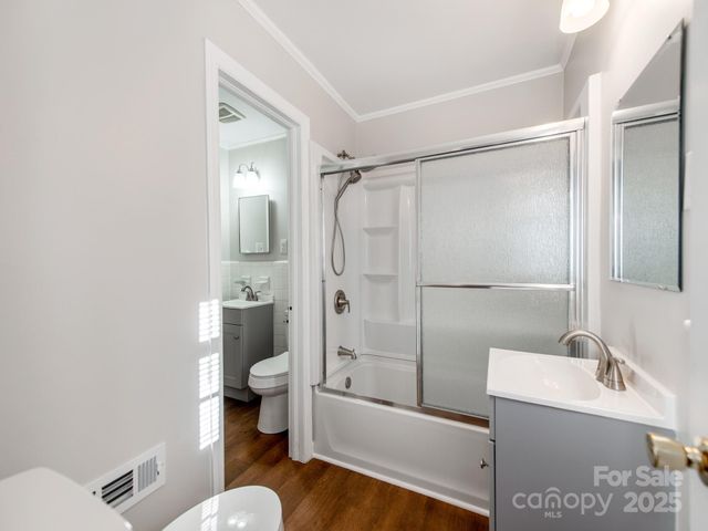 3918 Tipperary Place, Charlotte, NC 28215