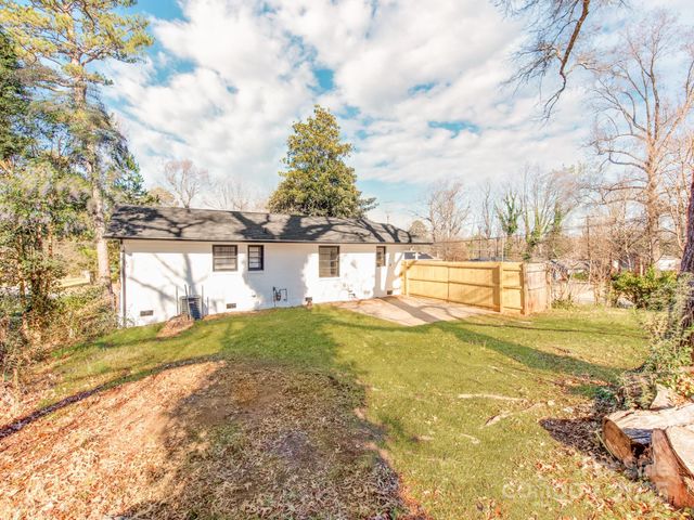 3918 Tipperary Place, Charlotte, NC 28215