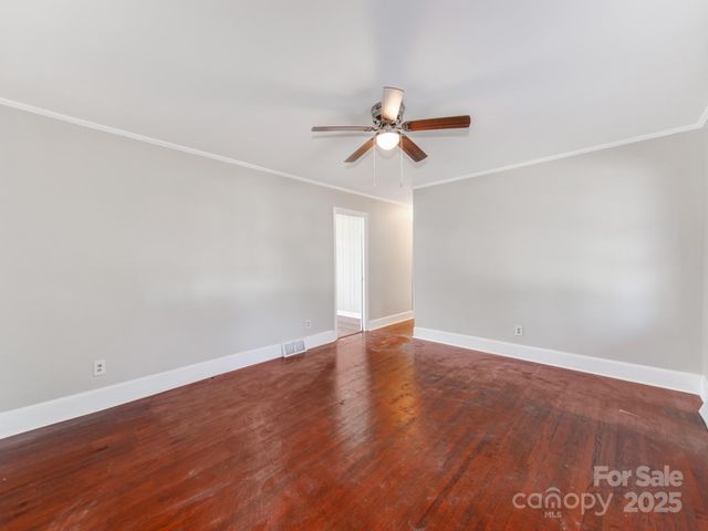 3918 Tipperary Place, Charlotte, NC 28215