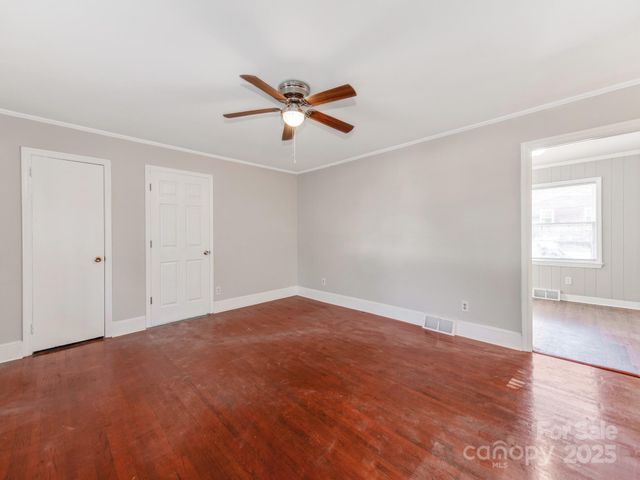 3918 Tipperary Place, Charlotte, NC 28215