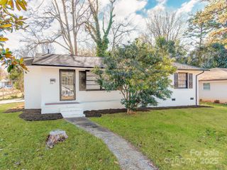 3918 Tipperary Place, Charlotte, NC 28215