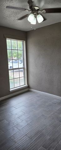 1702 Pisces Street, Grand Prairie, TX 75051