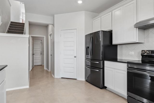 925 Yellow Ribbon CV, Jarrell, TX 76537