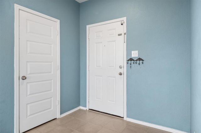 925 Yellow Ribbon CV, Jarrell, TX 76537
