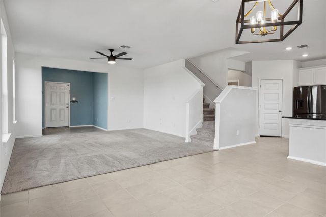 925 Yellow Ribbon CV, Jarrell, TX 76537