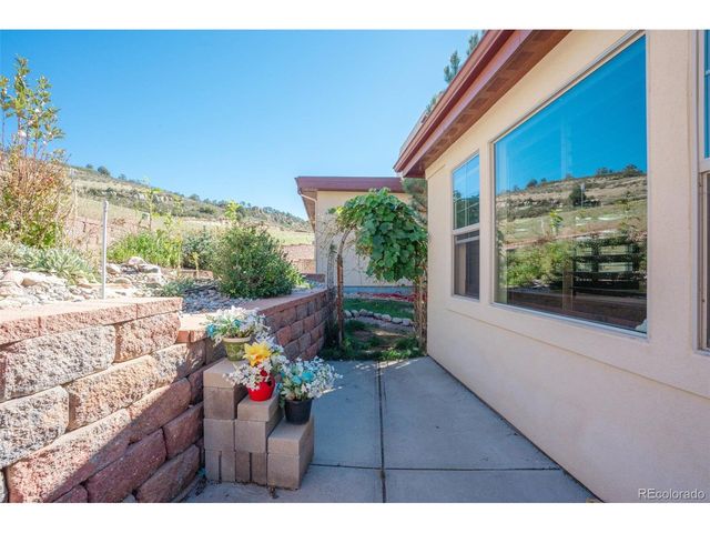 4415 Echo Ct, Larkspur, CO 80118