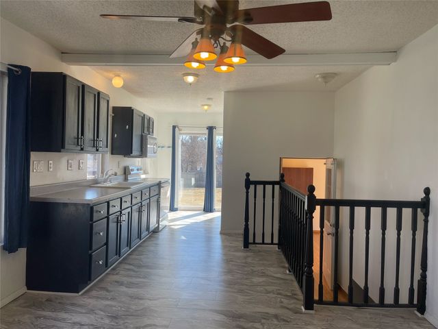 1449 E Creston Avenue, Des Moines, IA 50320