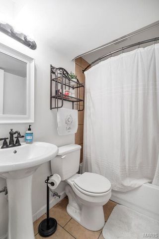 662 Green Forest Drive, Fenton, MO 63026