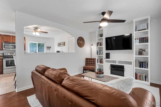 662 Green Forest Drive, Fenton, MO 63026