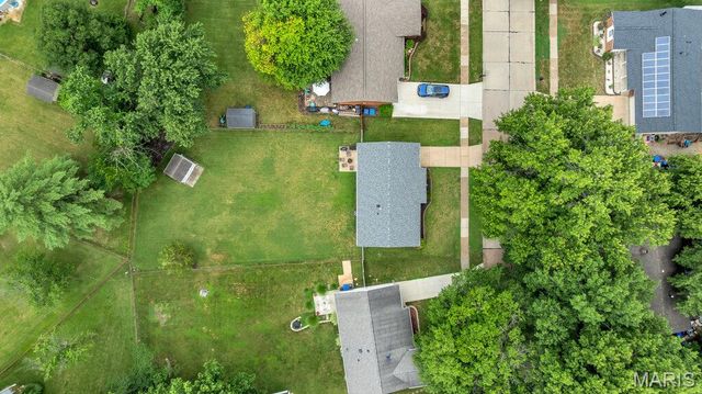 662 Green Forest Drive, Fenton, MO 63026