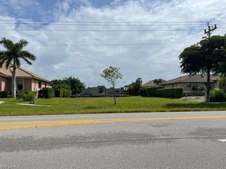 207 Bald Eagle DR, Marco Island, FL 34145