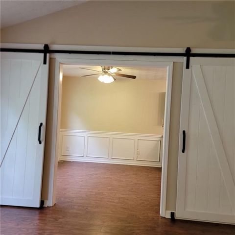 5219 Leecroft Drive, Buford, GA 30518