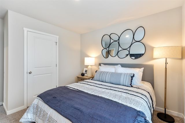 2262 SE Creekhill Way, West Des Moines, IA 50265
