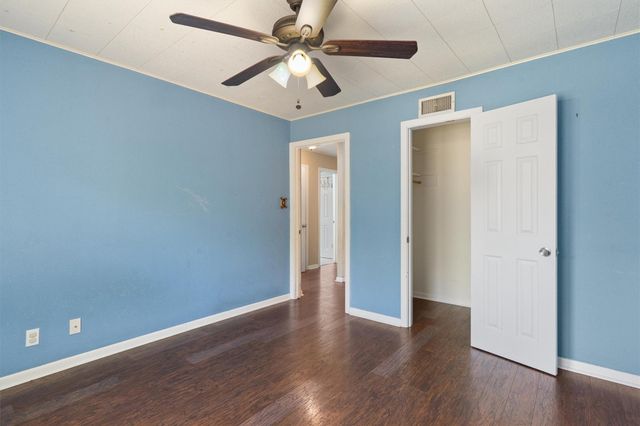 1119 Kent ST, Taylor, TX 76574