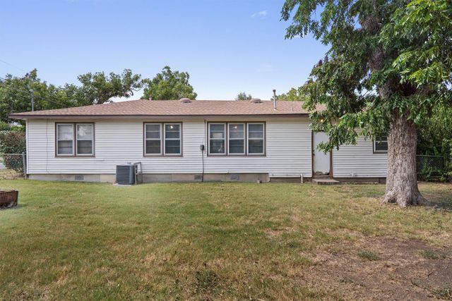 1119 Kent ST, Taylor, TX 76574